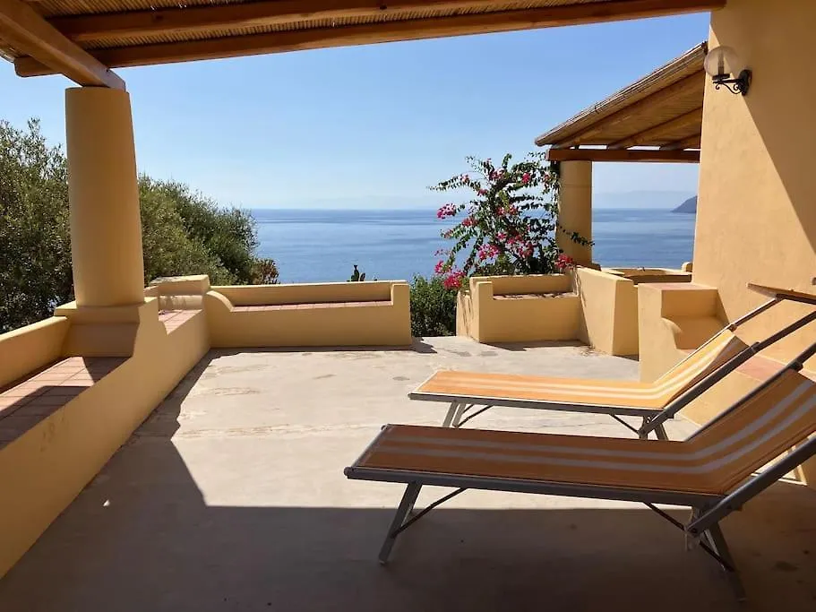 Casa Bacco, Capistello Villa Lipari  İtalya